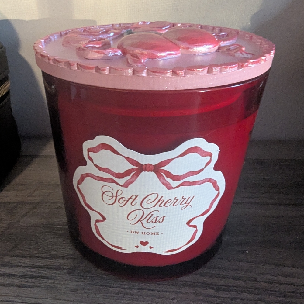 DW Home Soft Cherry Kiss Red Candle